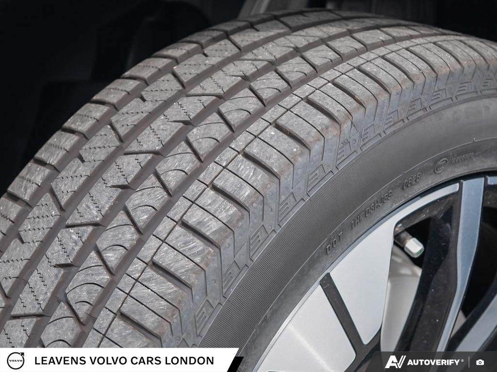 2026 Volvo XC60 PLUS DARK THEME-6