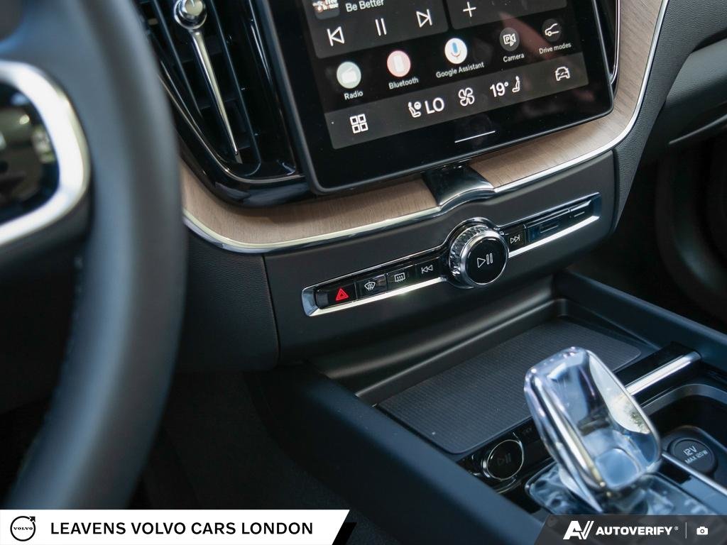 2026 Volvo XC60 PLUS DARK THEME-19