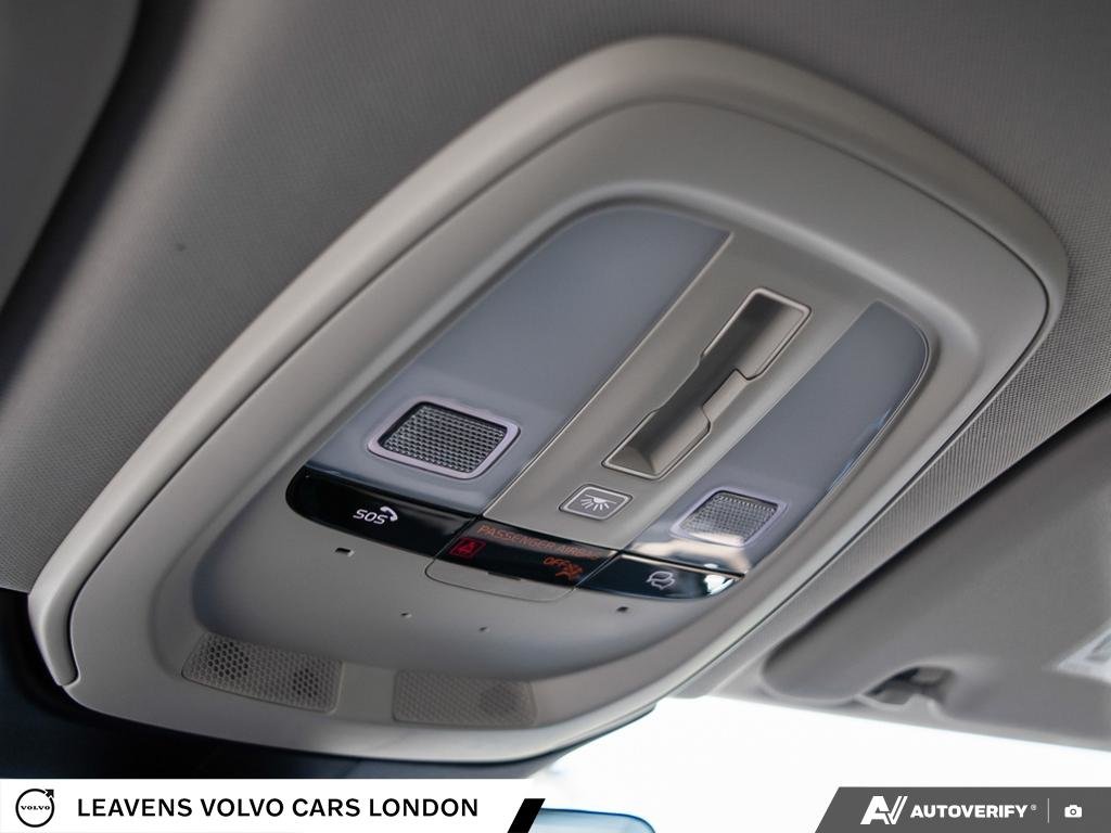 2026 Volvo XC60 PLUS DARK THEME-21
