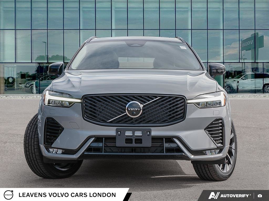 2026 Volvo XC60 PLUS DARK THEME-1