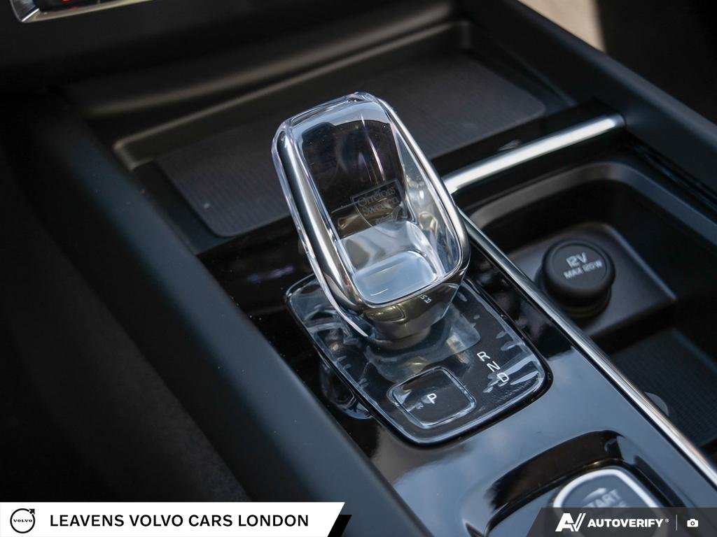 2026 Volvo XC60 PLUS DARK THEME-18