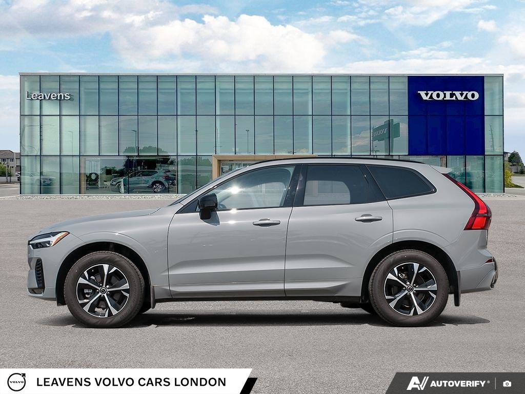 2026 Volvo XC60 CORE DARK THEME-2