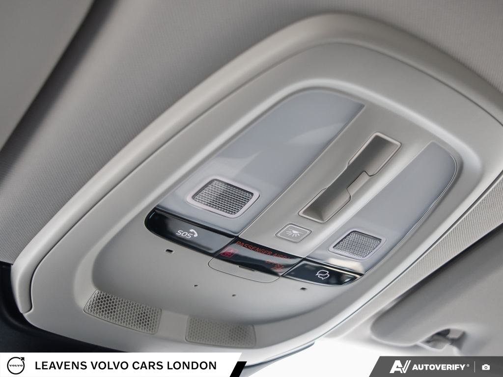 2026 Volvo XC60 CORE DARK THEME-21