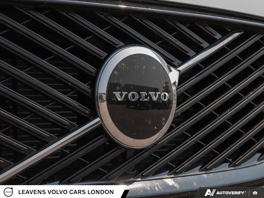 2026 Volvo XC60 CORE DARK THEME-8