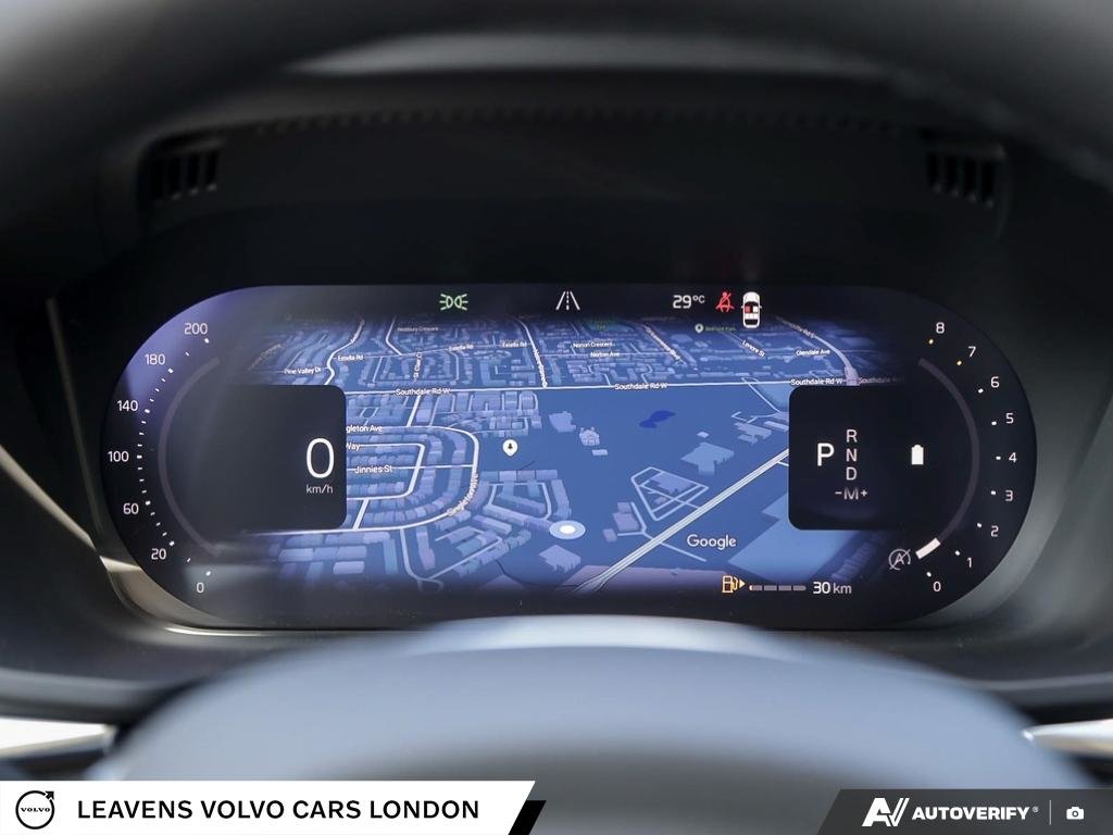 2027 Volvo XC60 PLUS DARK THEME-14