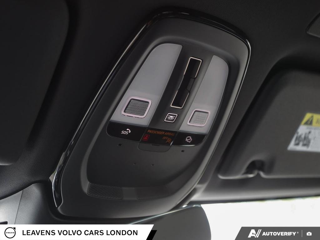 2027 Volvo XC60 PLUS DARK THEME-21
