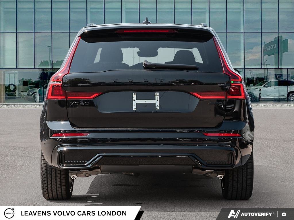 2027 Volvo XC60 ULTRA BLACK EDITION-4