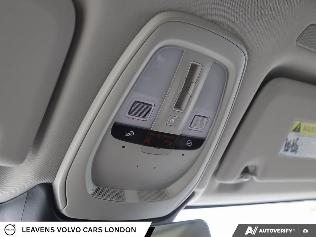 2027 Volvo XC60 ULTRA DARK THEME-21