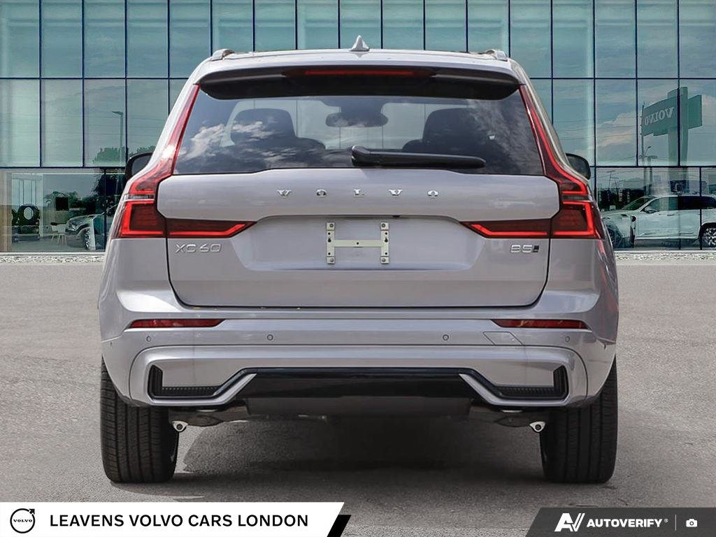 2027 Volvo XC60 ULTRA DARK THEME-4