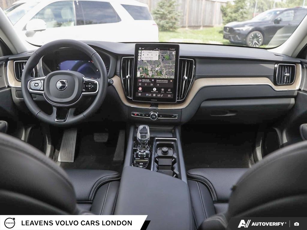 2027 Volvo XC60 ULTRA DARK THEME-24