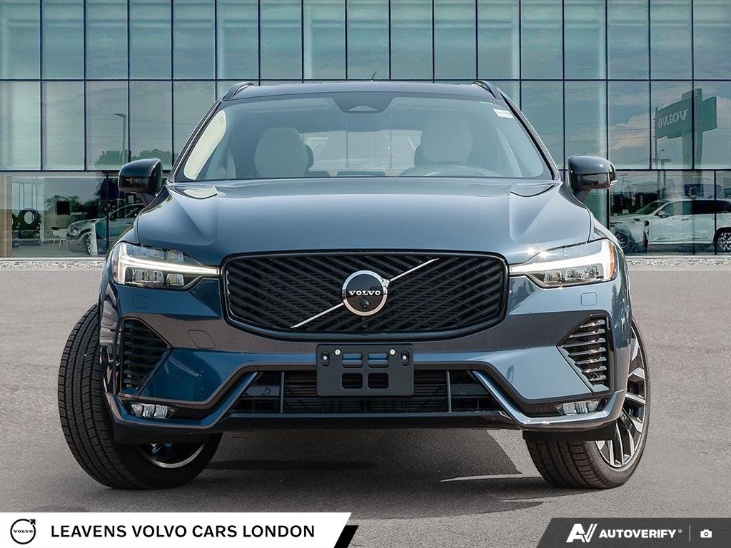 2027 Volvo XC60 ULTRA DARK THEME-1