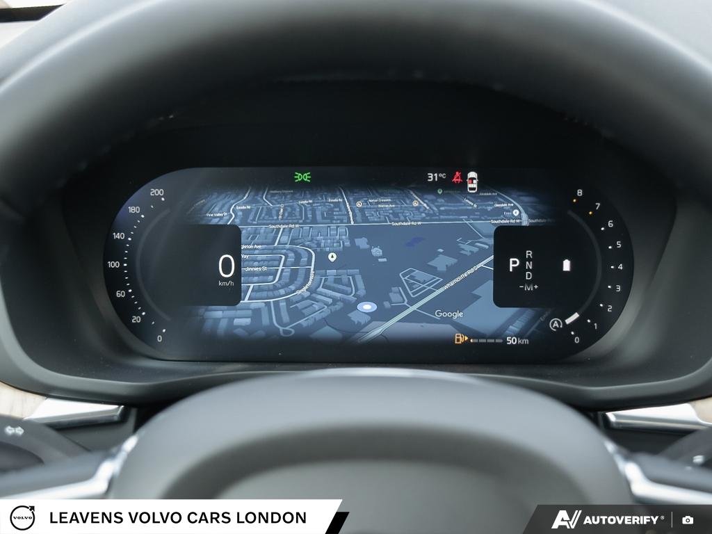2027 Volvo XC60 PLUS DARK THEME-14