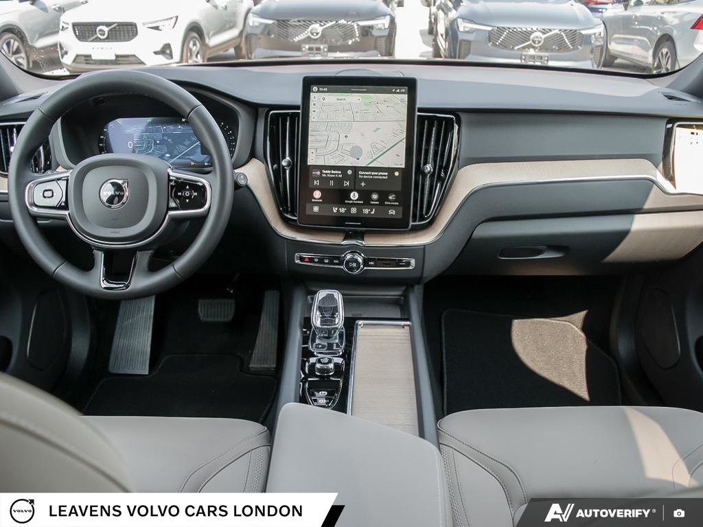 2027 Volvo XC60 PLUS DARK THEME-24