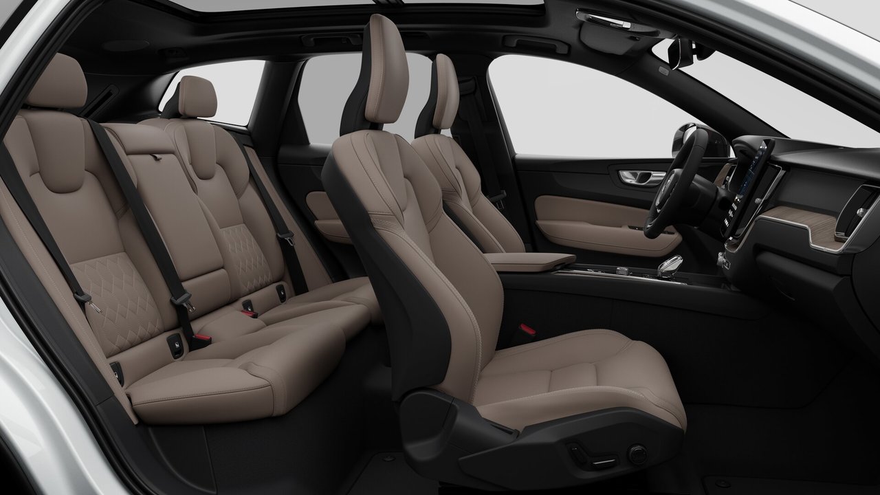 2027 Volvo XC60 PLUS DARK THEME-12