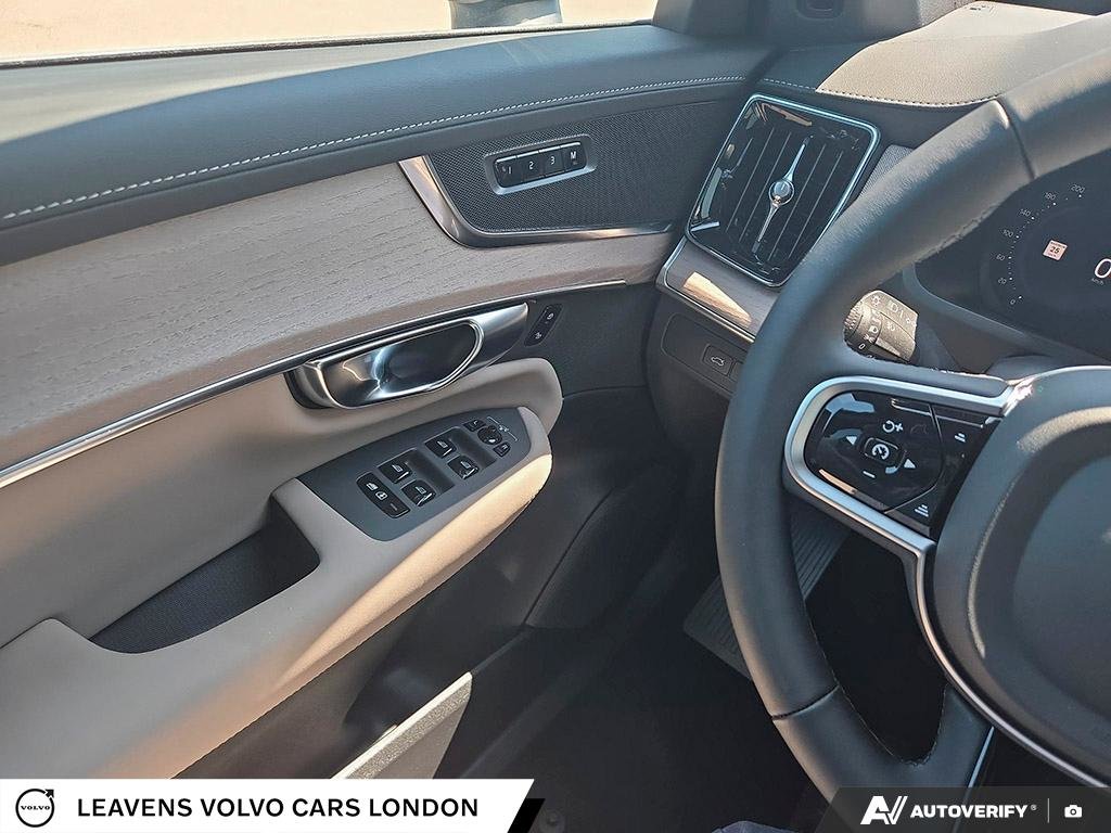 2026 Volvo XC90 PLUG-IN HYBRID PLUS BRIGHT THEME-17