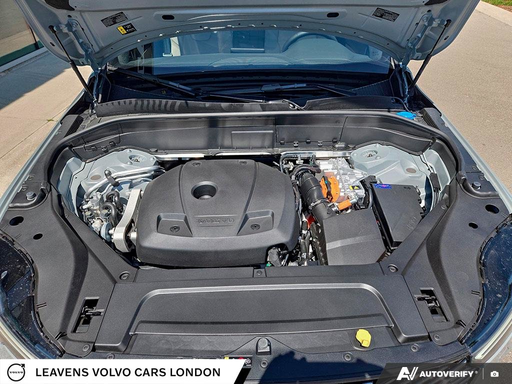 2026 Volvo XC90 PLUG-IN HYBRID PLUS BRIGHT THEME-9
