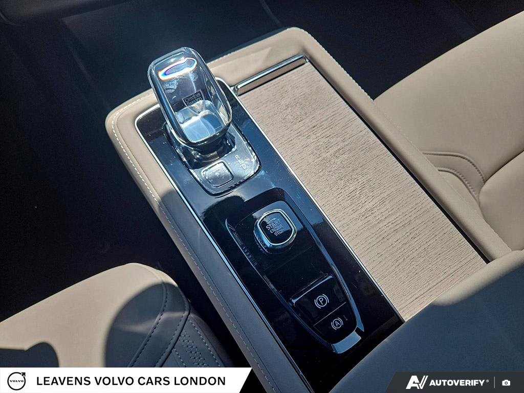 2026 Volvo XC90 PLUG-IN HYBRID PLUS BRIGHT THEME-24