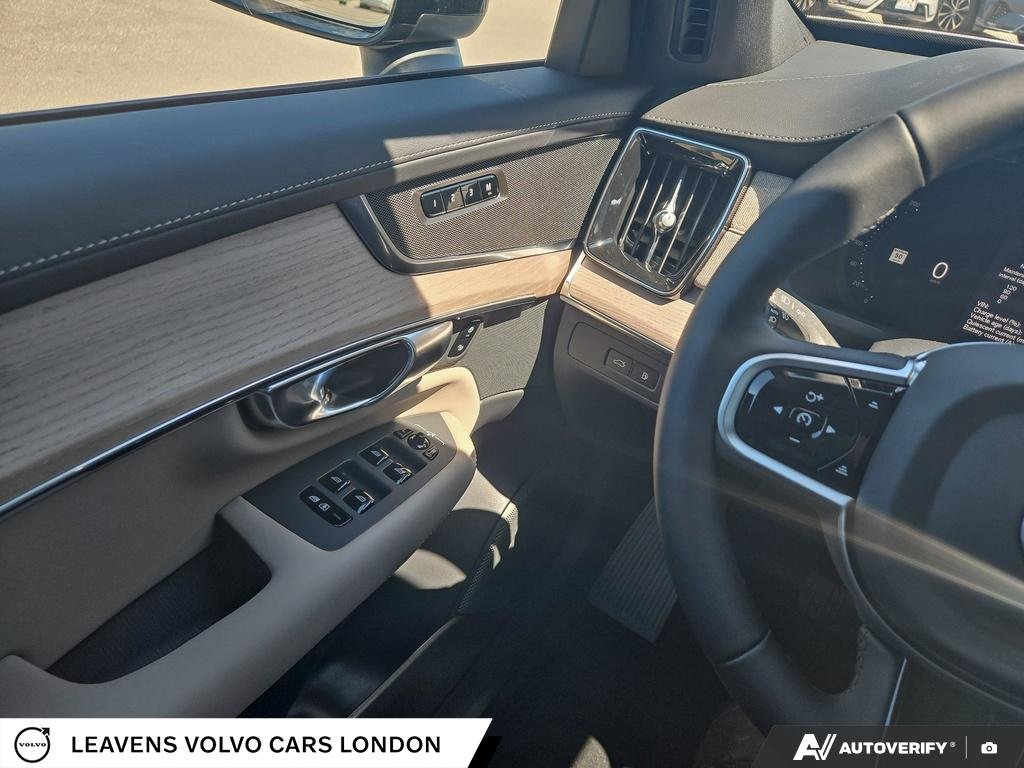 2026 Volvo XC90 PLUG-IN HYBRID PLUS DARK THEME-16