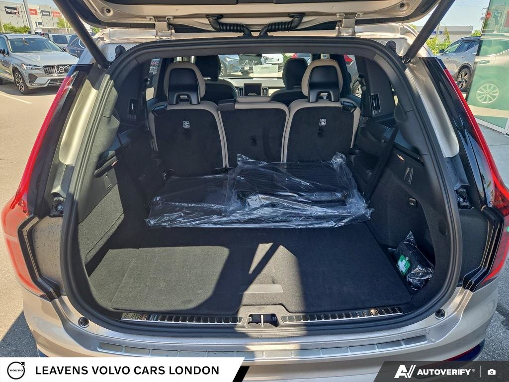 2026 Volvo XC90 PLUG-IN HYBRID PLUS DARK THEME-11