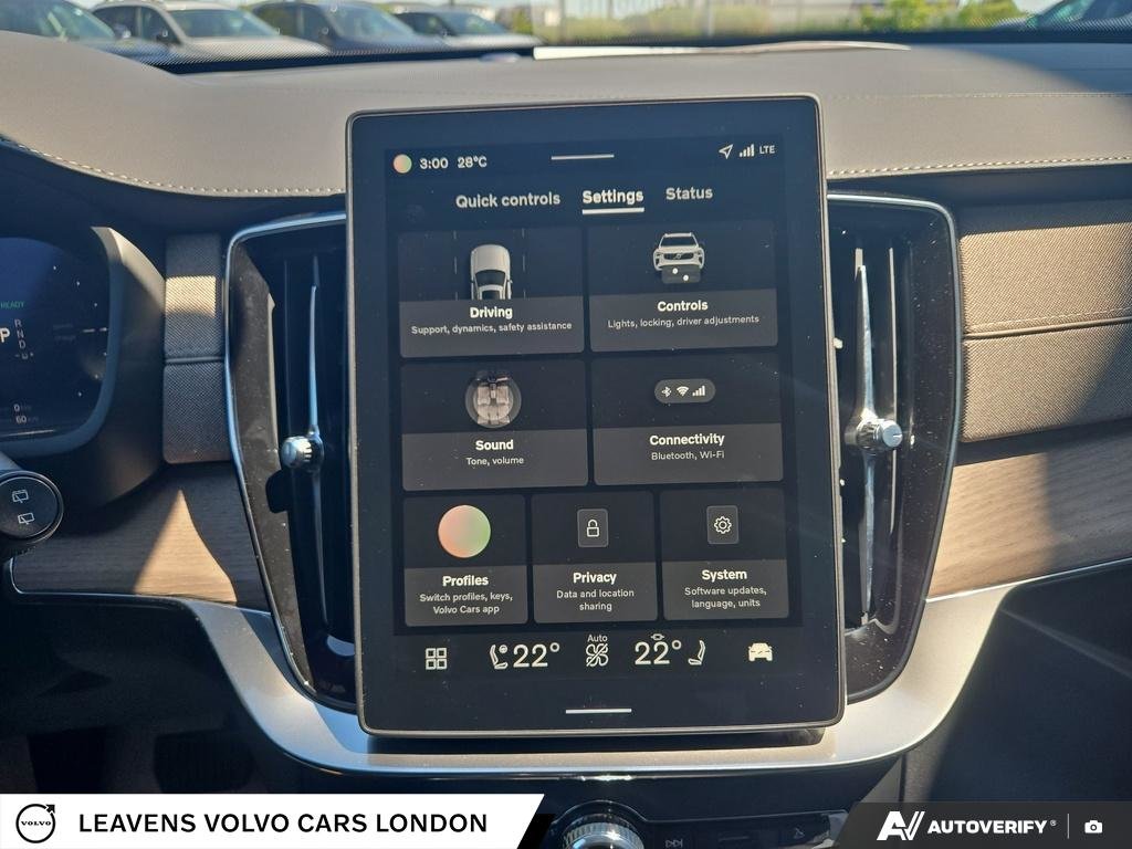 2026 Volvo XC90 PLUG-IN HYBRID PLUS DARK THEME-27