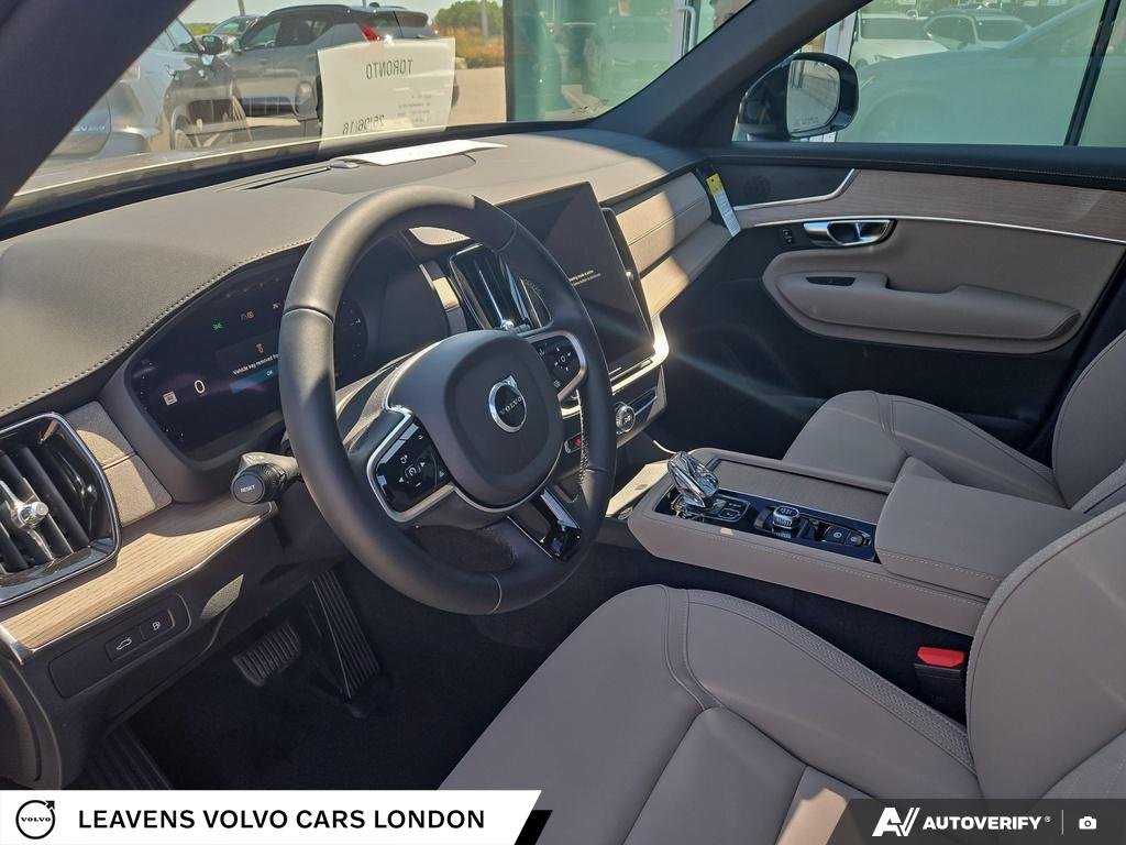 2026 Volvo XC90 PLUG-IN HYBRID PLUS DARK THEME-12