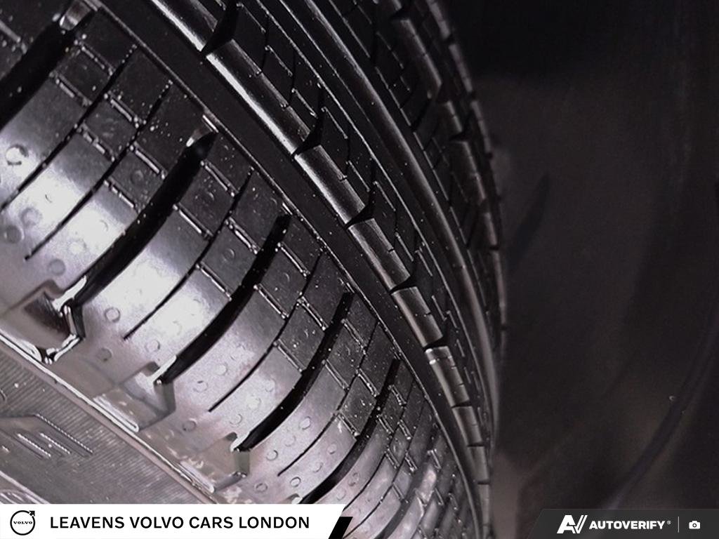 2026 Volvo XC90 PLUG-IN HYBRID PLUS DARK THEME-6