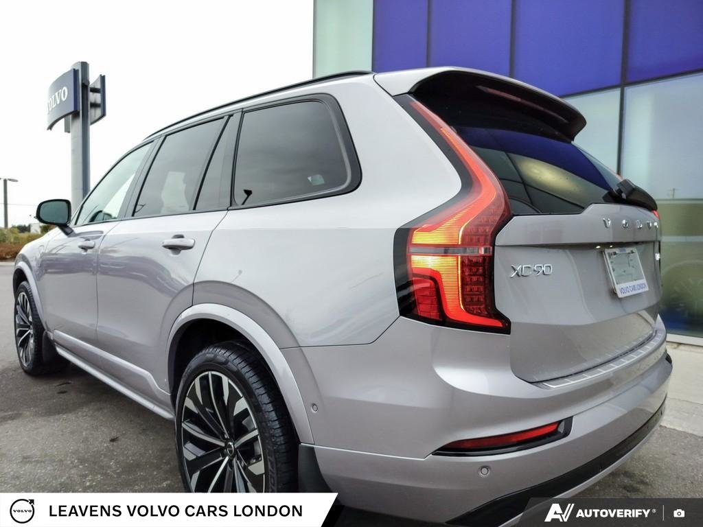 2026 Volvo XC90 PLUG-IN HYBRID PLUS DARK THEME-10