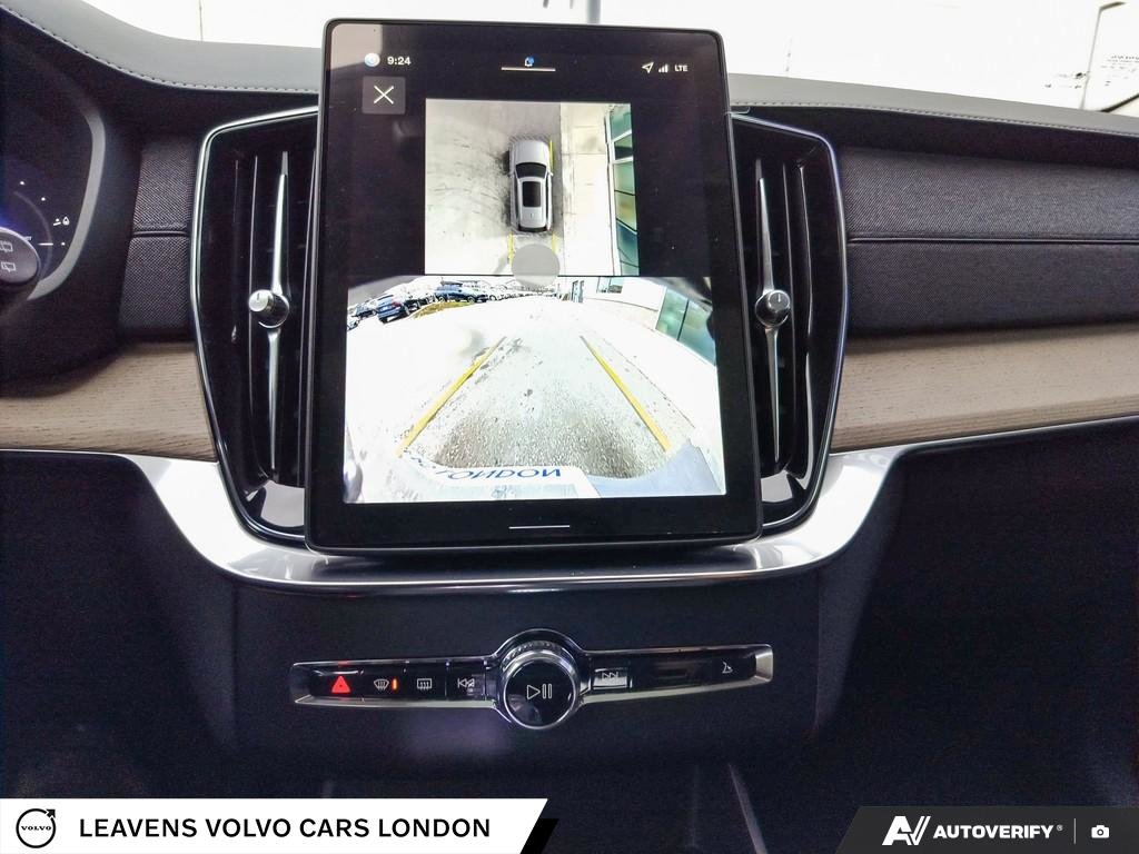 2026 Volvo XC90 PLUG-IN HYBRID PLUS DARK THEME-18