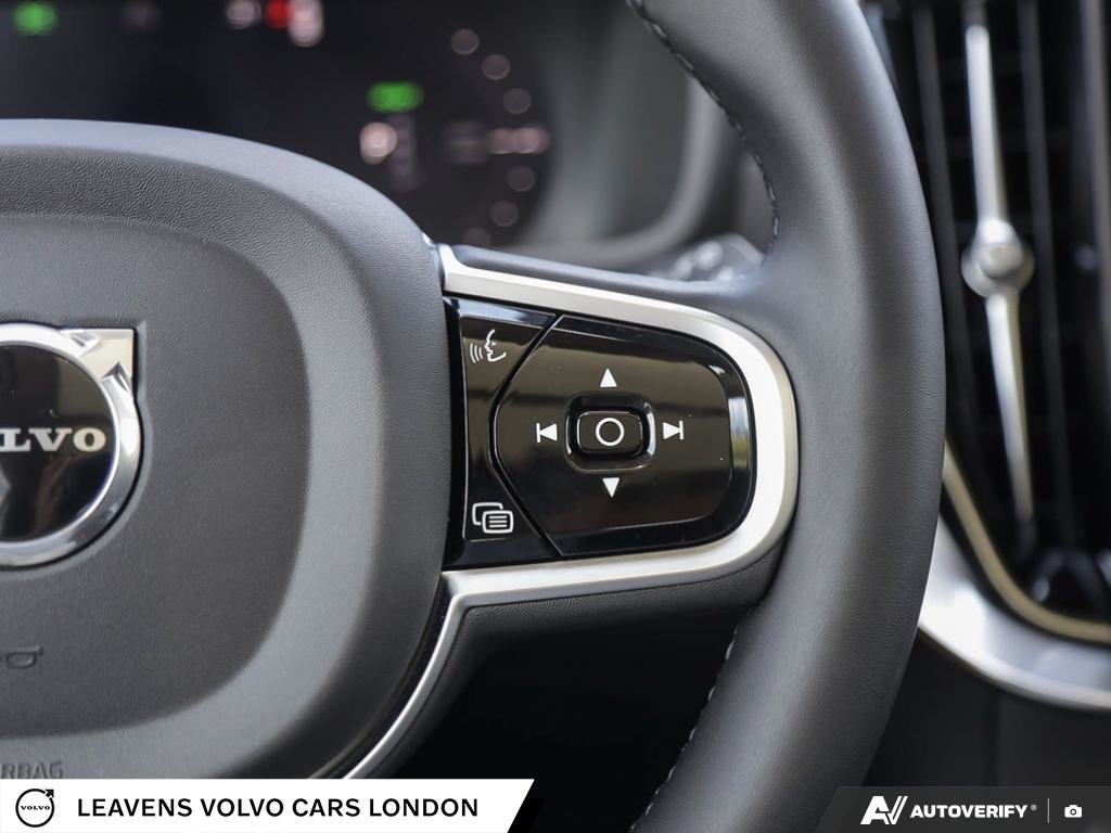 2026 Volvo XC90 PLUG-IN HYBRID PLUS BRIGHT THEME-17