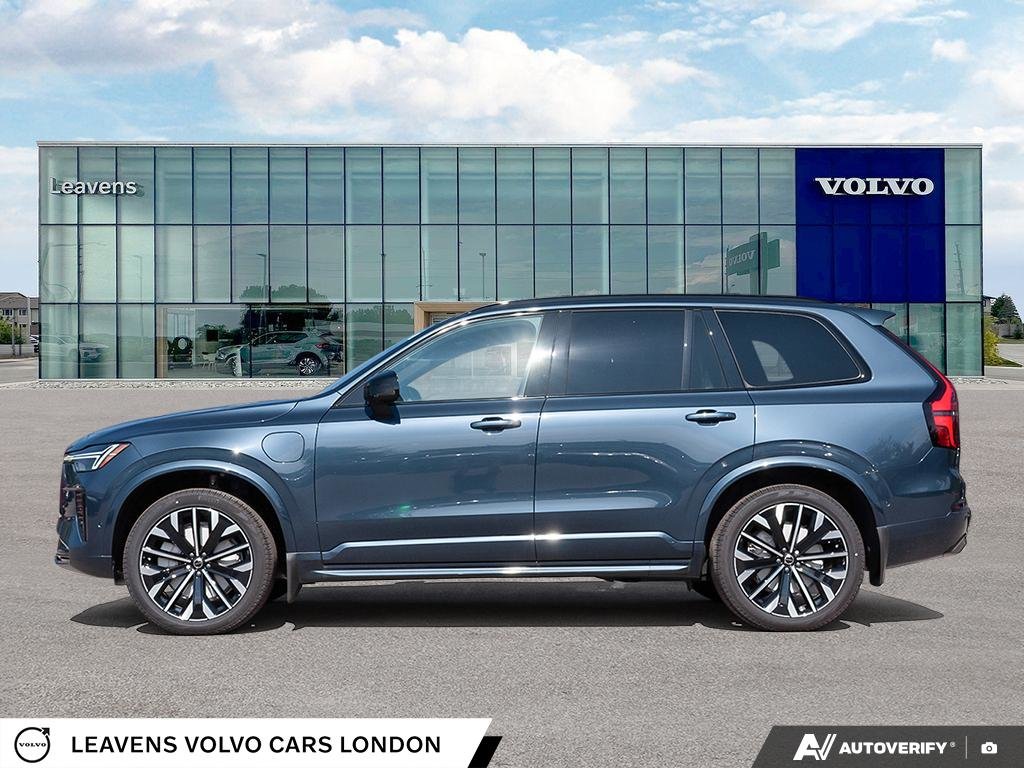2026 Volvo XC90 PLUG-IN HYBRID PLUS DARK THEME-2