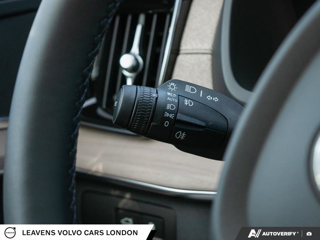 2026 Volvo XC90 PLUG-IN HYBRID PLUS DARK THEME-15