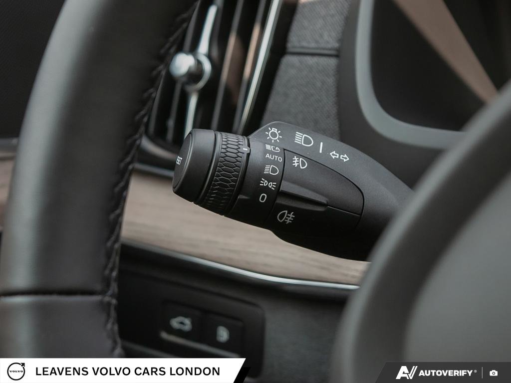 2026 Volvo XC90 PLUG-IN HYBRID PLUS DARK THEME-15