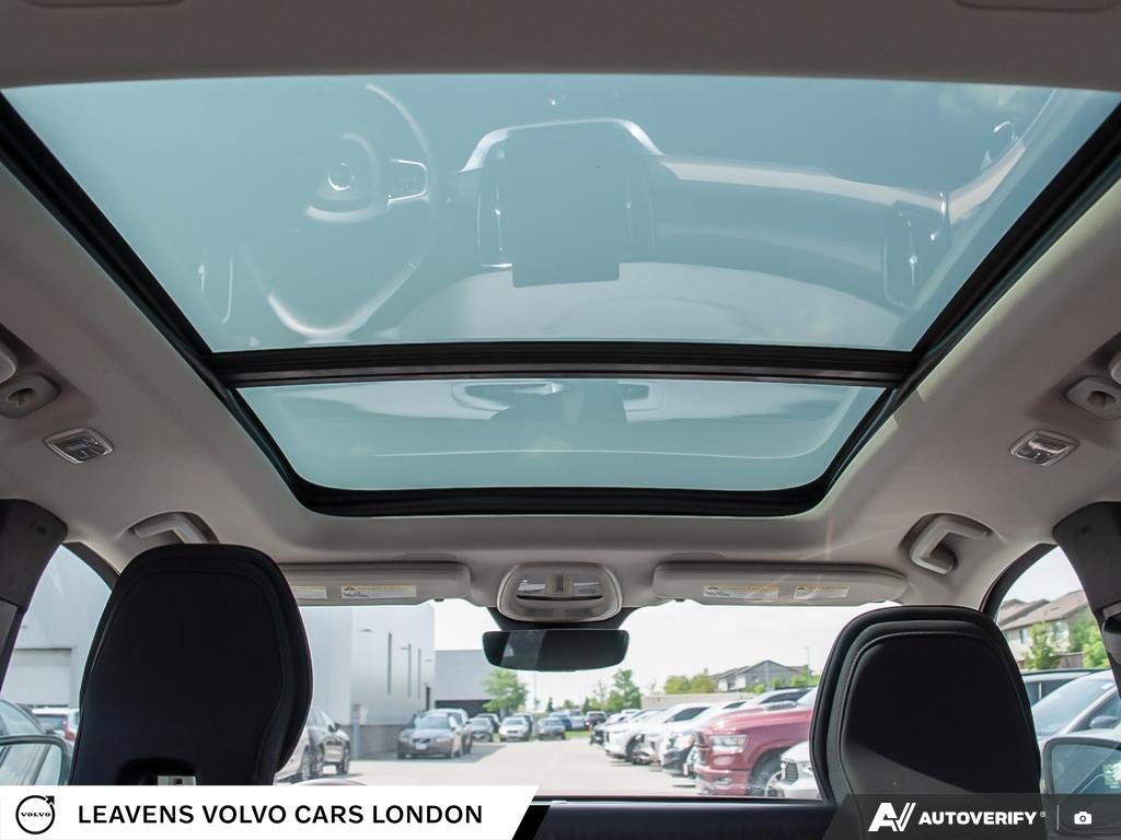 2026 Volvo XC90 PLUG-IN HYBRID PLUS DARK THEME-25