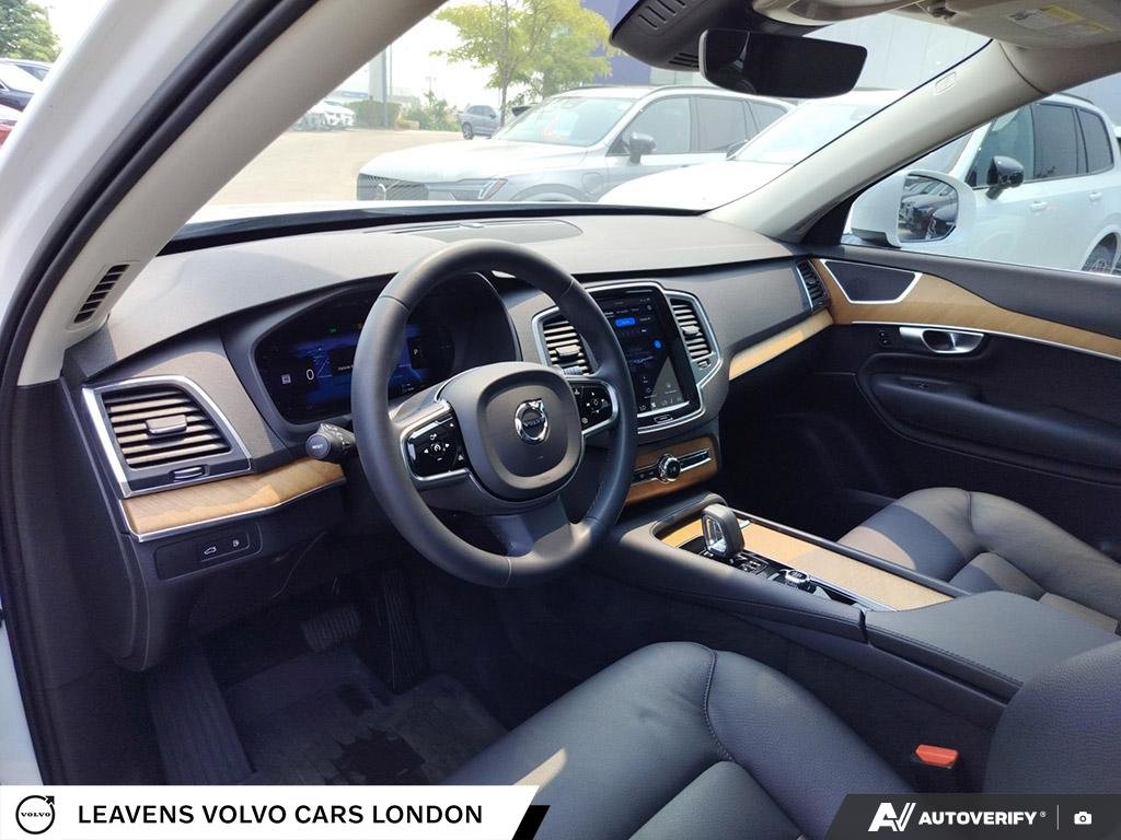 2024 Volvo XC90 RECHARGE CORE BRIGHT THEME-12
