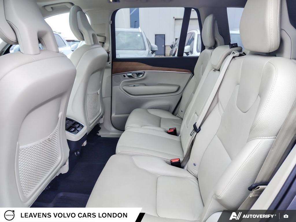 2020 Volvo XC90 MOMENTUM-22