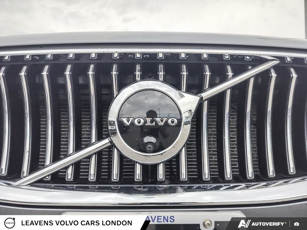 2020 Volvo XC90 MOMENTUM-8