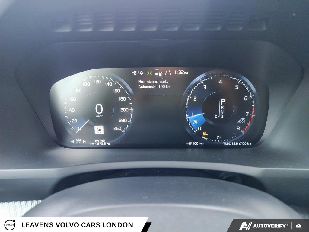 2022 Volvo XC90 R-DESIGN-14