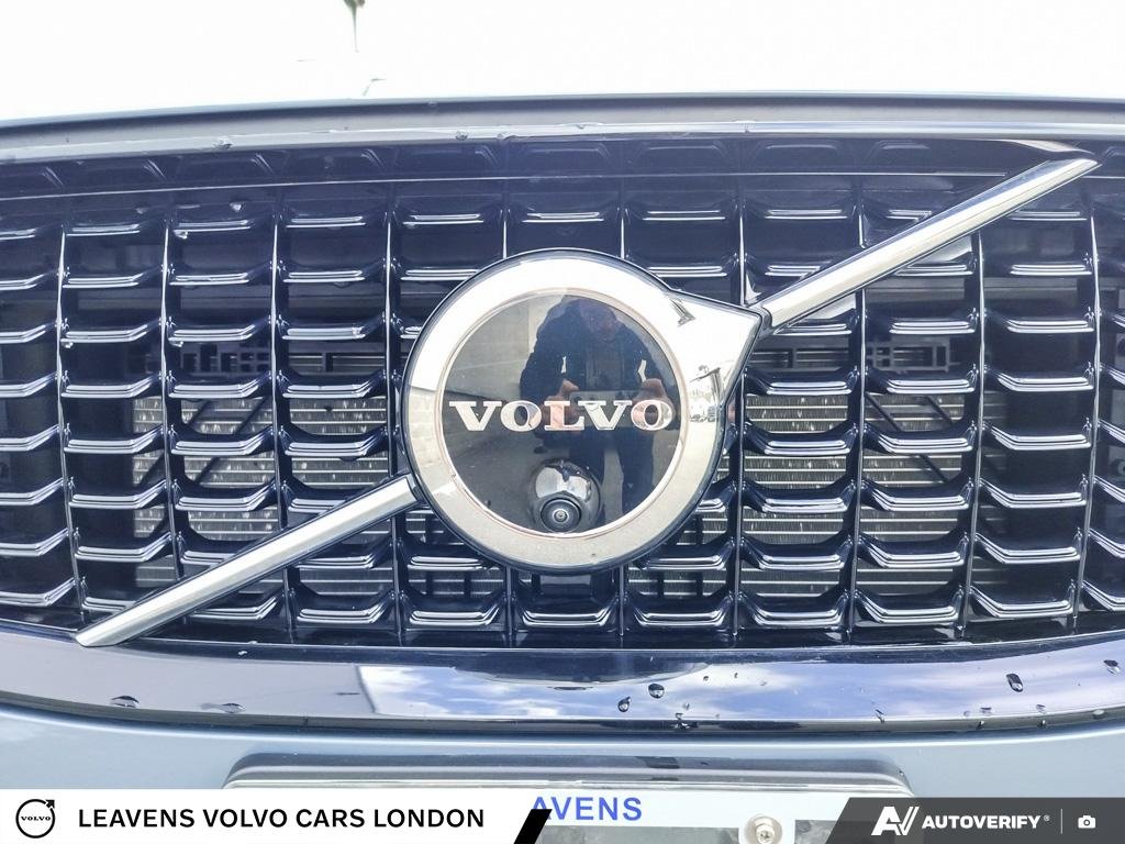 2023 Volvo XC90 PLUS DARK THEME-8