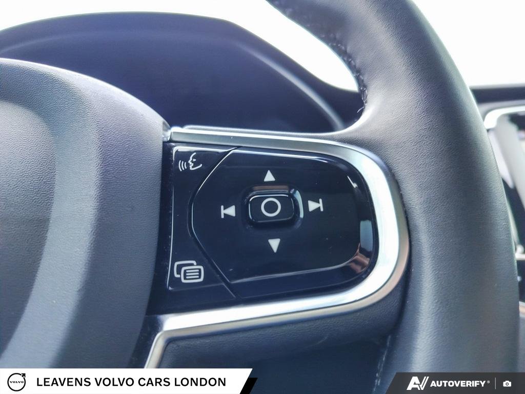 2023 Volvo XC90 PLUS DARK THEME-15