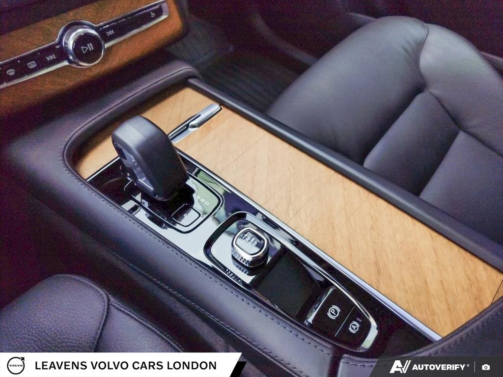 2024 Volvo XC90 PLUS BRIGHT THEME-17