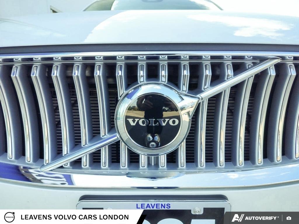 2025 Volvo XC90 ULTRA BRIGHT THEME-8