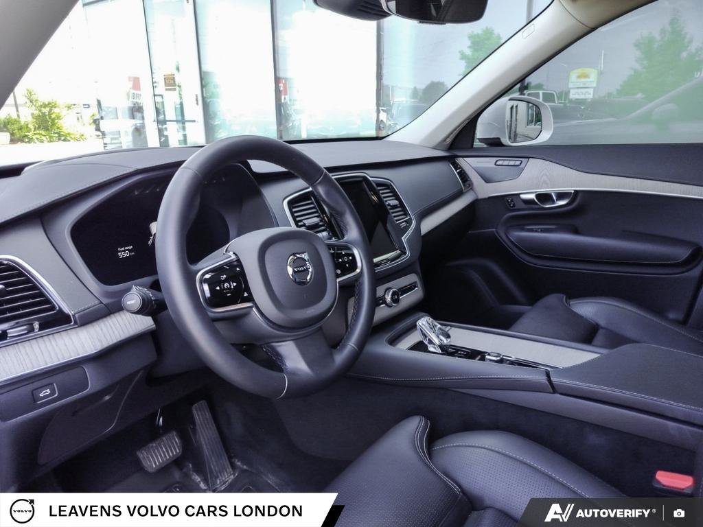2025 Volvo XC90 ULTRA BRIGHT THEME-12