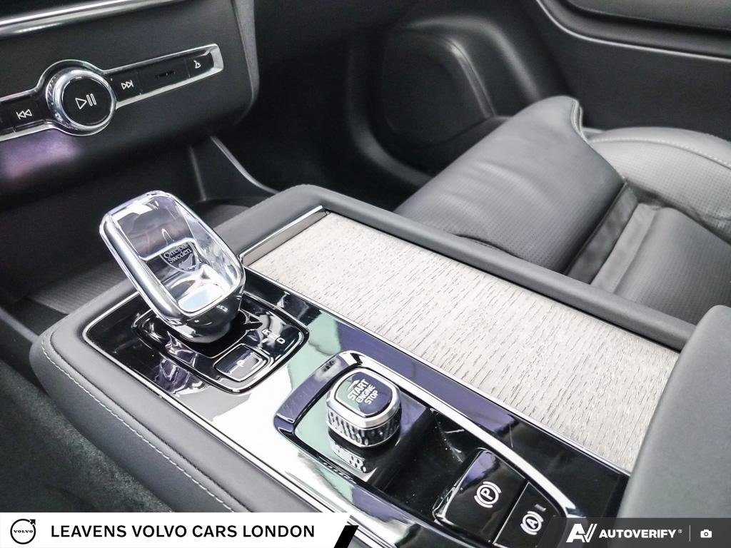 2026 Volvo XC90 ULTRA BRIGHT THEME-17