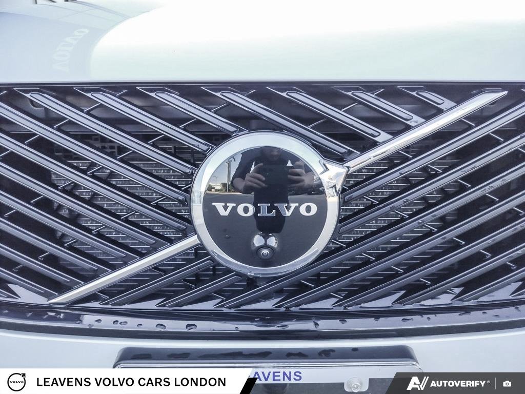 2026 Volvo XC90 PLUS DARK THEME-8