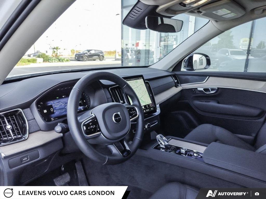 2026 Volvo XC90 PLUS DARK THEME-12