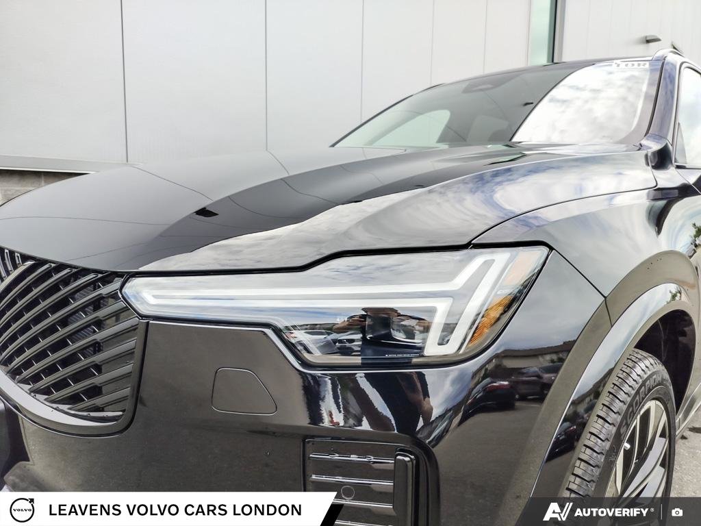 2026 Volvo XC90 PLUS DARK THEME-7