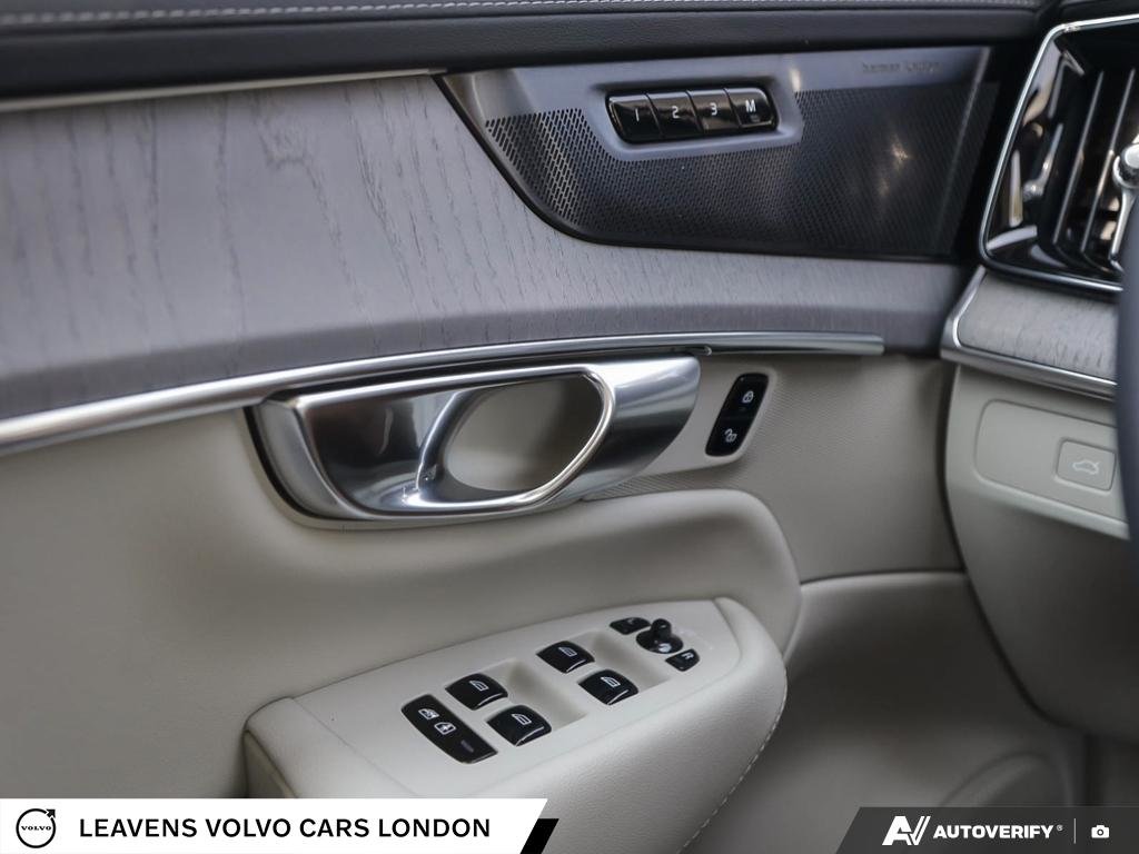 2027 Volvo XC90 ULTRA BRIGHT THEME-16