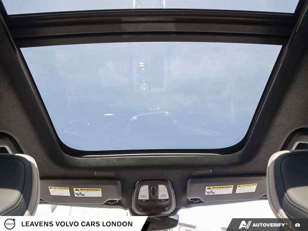 2027 Volvo XC90 ULTRA BRIGHT THEME-25
