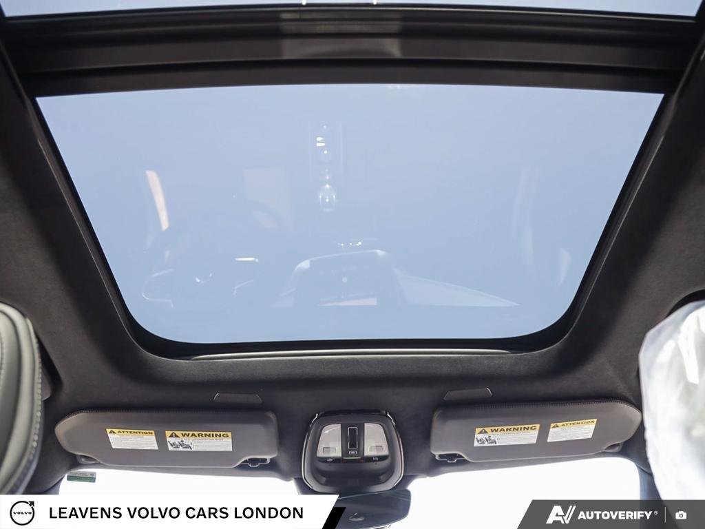 2027 Volvo XC90 ULTRA BLACK EDITION-25
