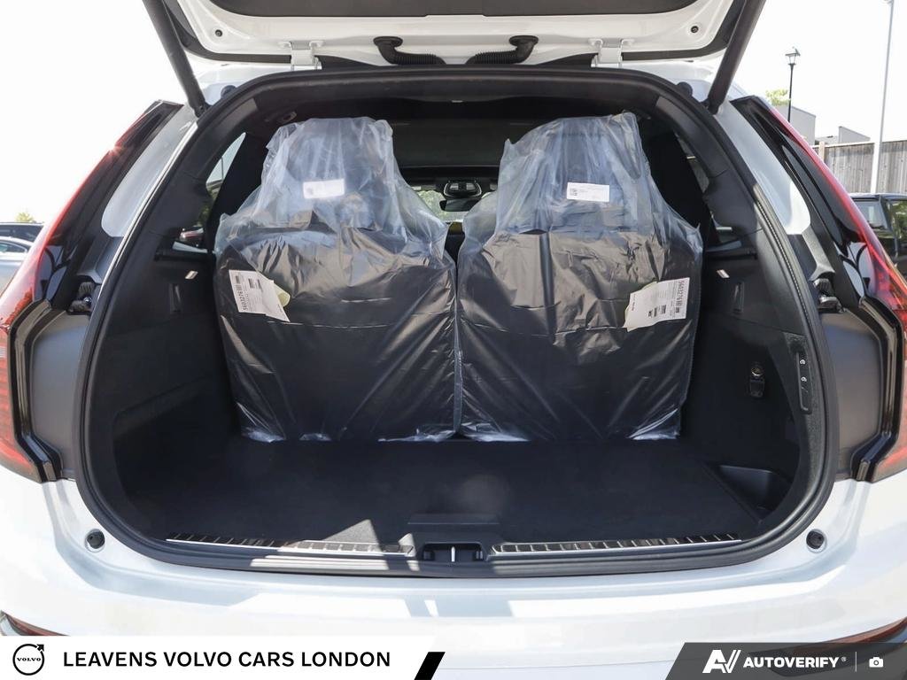 2027 Volvo XC90 ULTRA BLACK EDITION-10
